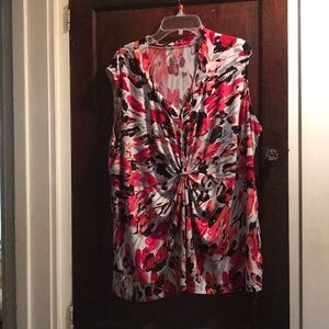 Spectacular tank in black, pink, gray & white 2X